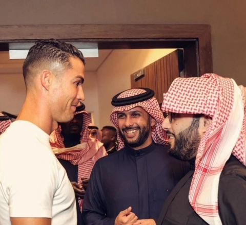 Ronaldo İspaniyada klub alır 