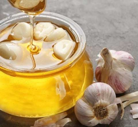 Hər gün bir qaşıq  sarımsaqlı bal yeməyin faydaları 