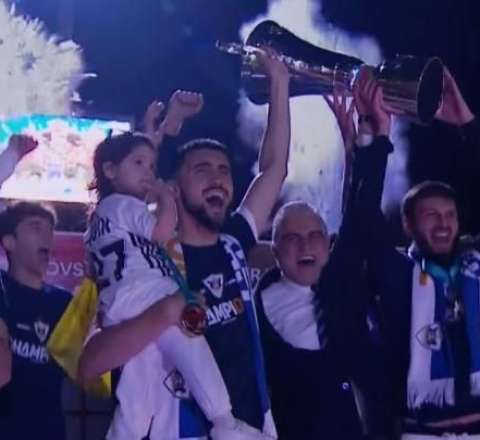 Çempion "Qarabağ" belə mükafatlandırıldı - VİDEO  