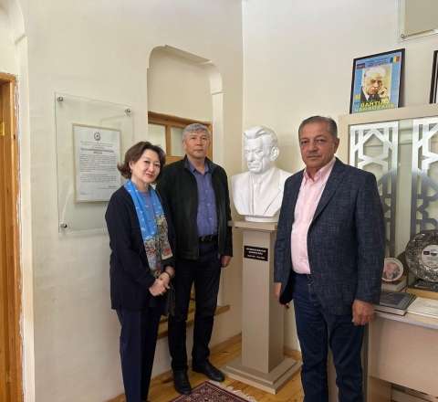 Bəxtiyar Vahabzadənin ev muzeyi ziyarət olundu 