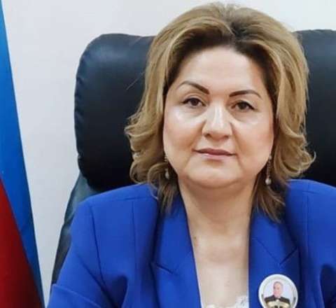 İşdən çıxarılan məktəb direktorunun "ürəyi getdi" 
