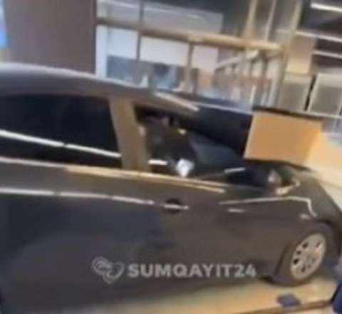 Bakıda avtomobil “Araz” marketə girdi - VİDEO