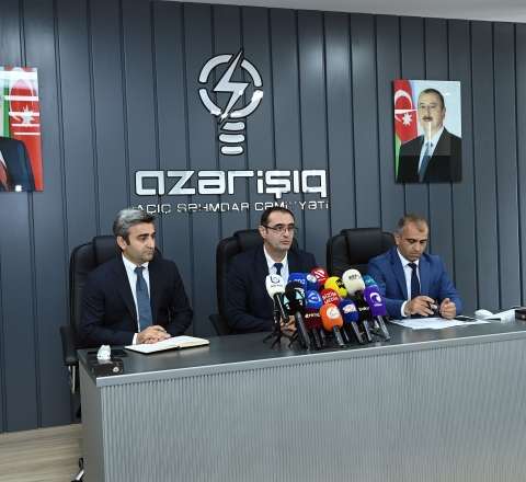 Qarabağ və Şərqi Zəngəzurda bütün yarımstansiyaların damında günəş panelləri var - "Azərişıq"