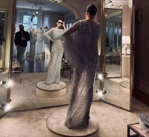 81 yaşlı aktrisa gənc qızlara meydan oxuyur - FOTO 