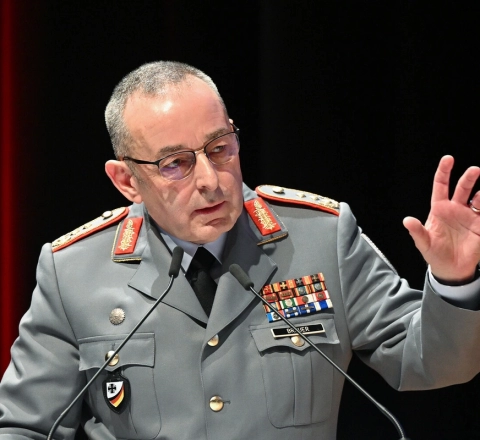 Almaniya NATO-nu Rusiya ilə müharibəyə hazırlaşmağa çağırır 