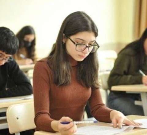 DİM-in səhv sualları: "Əsas problem odur ki..." - Ekspert 