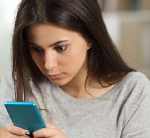 Azərbaycanda mobil rabitənin fantastik qiymətləri - Səbəb nədir? - Ekspert açıqladı 