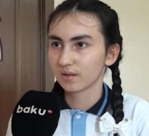 Buraxılış imtahanından maksimum bal toplayan şagird: Telefonum yoxdur 