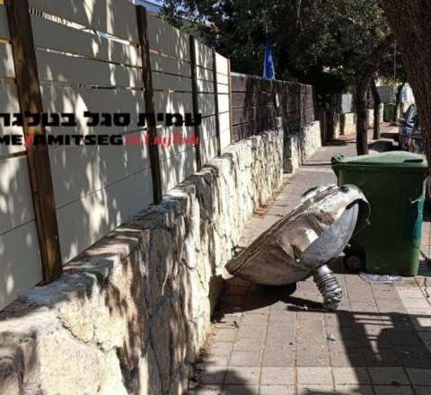 İsrailli nazirin evinin yaxınlığına raket düşdü 