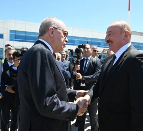 Ərdoğan Əliyevi belə qarşıladı - FOTO