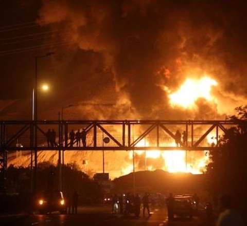 İran İsrailə hücum etdi - Ballistik raket binaya düşdü, ölənlər var 