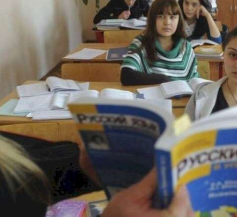 Rusdilli məktəblərin bağlanması gündəmdə - "Ciddi dövlət nəzarəti olmalıdır" 