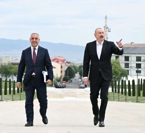 İlham Əliyev Xankəndidə Zəfər parkında görülən işlər ilə tanış olub - FOTO 