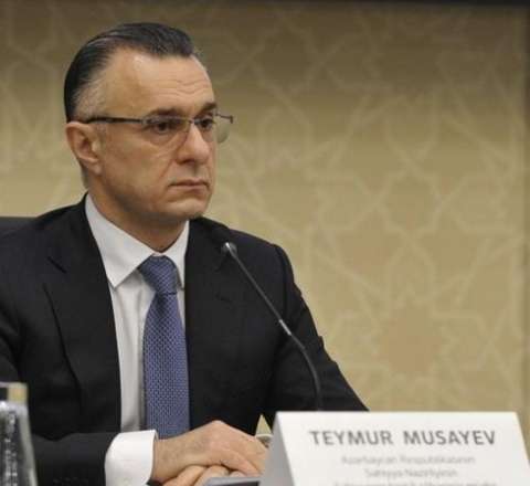 Azərbaycanda nazir məhkəməyə verildi 