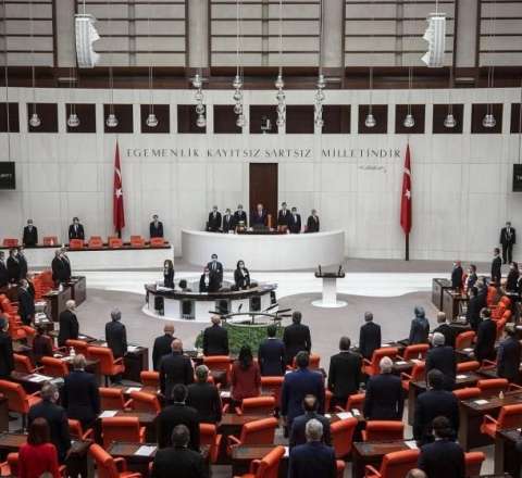 Türkiyədə 100-dən çox deputat xəstəxanaya yerləşdirildi 