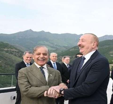 Prezident Şahbaz Şərifi Xankəndidə qarşıladı 