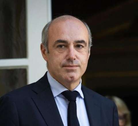 Fransalı deputat intihar etdi 