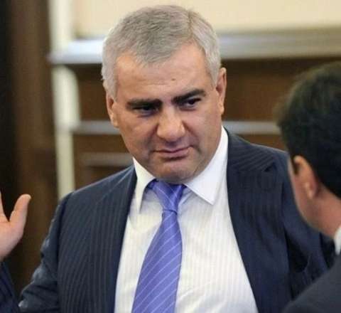 Erməni deputatdan Samvel Karapetyanla bağlı çağırış: BİRLƏŞƏK! 