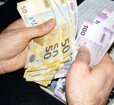 Azərbaycanda bu şəxslərin maaşı 3743 manat oldu 