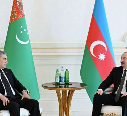 İlham Əliyev Berdiməhəmmədovla görüşdü  