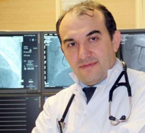 Mərkəzi Klinikanın həkimi əməliyyat etdiyi xəstəni qəbul etmədi - Kişi 8 gün sonra öldü 