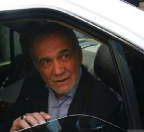 Avtomobilin benzini qurtardı - Pezeşkian yolda qaldı - FOTO