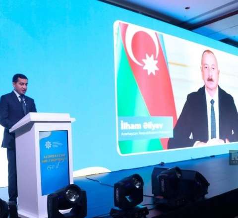 Media nümayəndələri mətbuatın 150 illik yubiley medalı ilə təltif edildi 