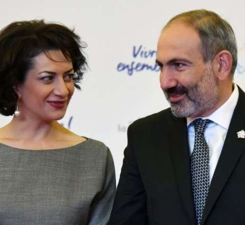 Paşinyan evlənməməsinin səbəbini açıqladı 