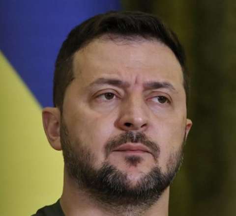 Zelenski: Kiyev İstanbulda tam atəşkəsin əldə olunmasında israr edəcək 