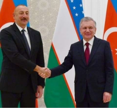 İlham Əliyev Şavkat Mirziyoyevə zəng edib 