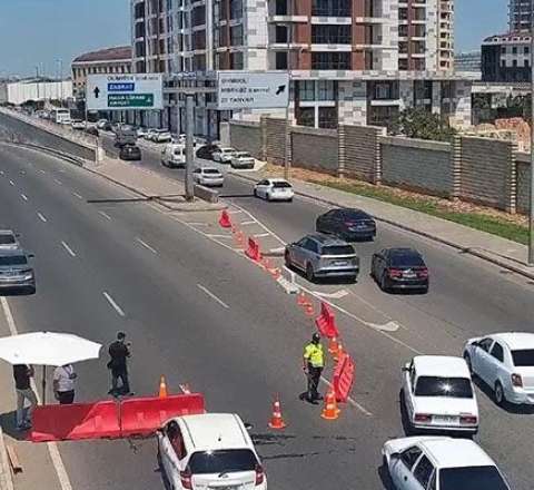 Axşamkı konsertə görə bu yol bağlandı 