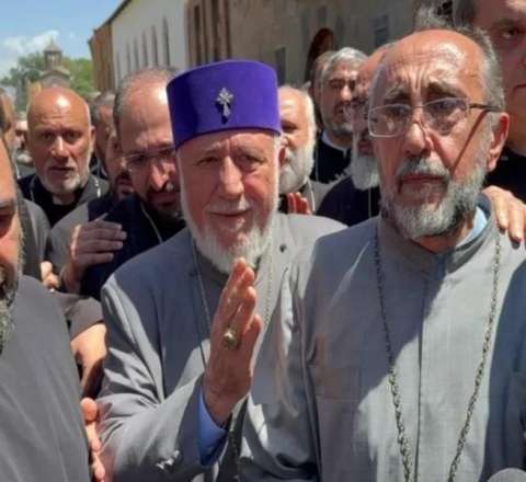 Paşinyanı devirmək istəyən keşişlə bağlı xəbər var: HƏRBİ ÇEVRİLİŞ... 