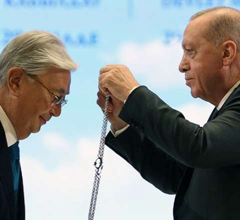 Ərdoğan Tokayevə Türkiyənin ən yüksək medalını verdi 