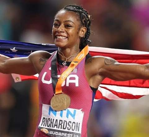 Qadın olimpiya çempionu sevgilisinə zorakılıq etdi, saxlanıldı 