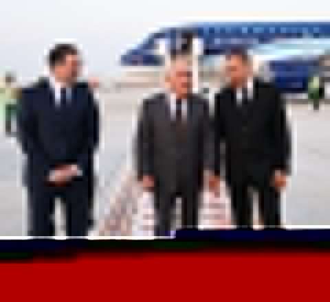 Baş nazir Türkmənistana getdi 