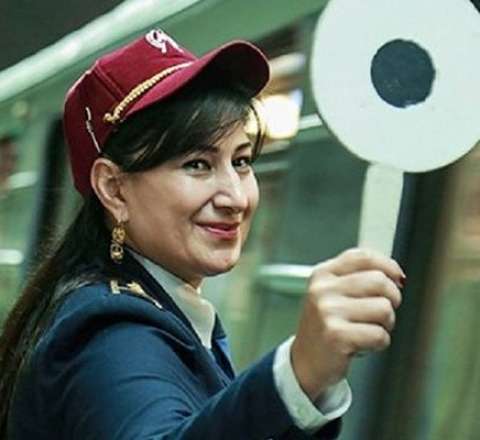 Bakı metrosunda körpə doğuldu 