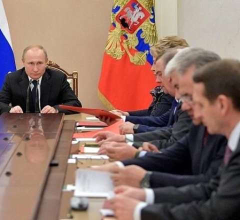 Putin Təhlükəsizlik Şurasını təcili topladı 