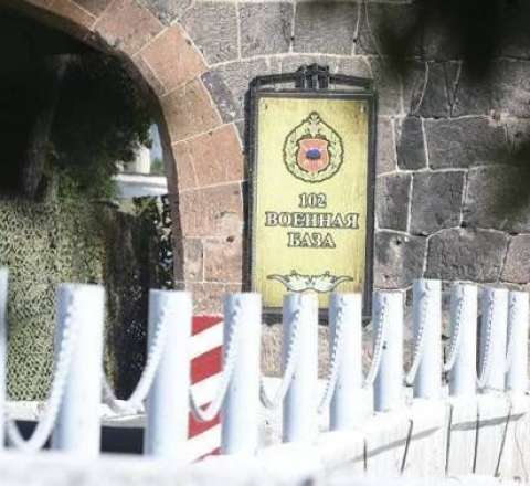 İrəvan üçün yeni sınaq:  Rusiya sərhədçiləri qalacaqmı? - FOTO