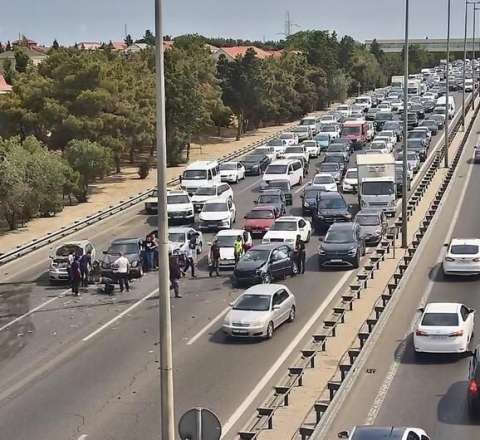 Aeroport yolunda qəza oldu 