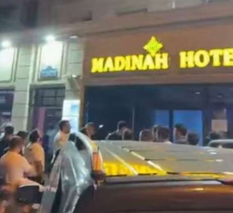 Bakıda şəhid məzarına hörmətsizlik edən turistlər saxlanıldı  