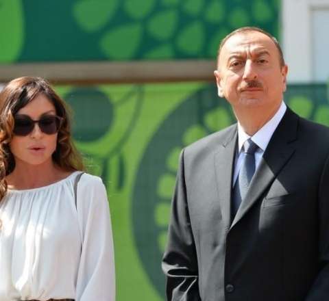 Prezident və xanımı Gəncə stadionunda oldu 