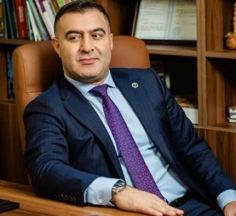 Adəm Məmmədovun vəkilliyinə xitam verildi 