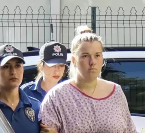 Körpəsini dünyaya gətirib tualetə atdı - Rus turistdən Antalyada vəhşilik