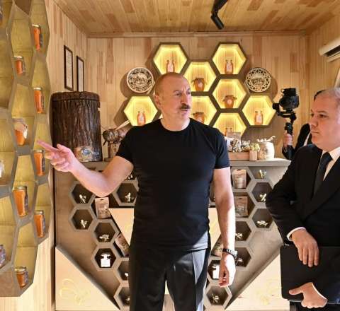 Kəlbəcərdə arıçılıq məhsulları mağazasının açılışından - Fotolar 