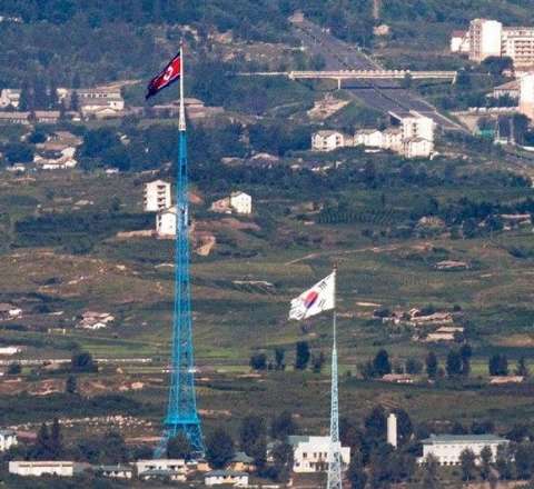 Şimali və Cənubi Koreya sərhədində ATIŞMA  