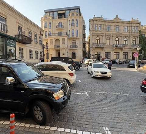 İçərişəhər sakinləri parkinqdən şikayətçidir - Rəsmi açıqlama 