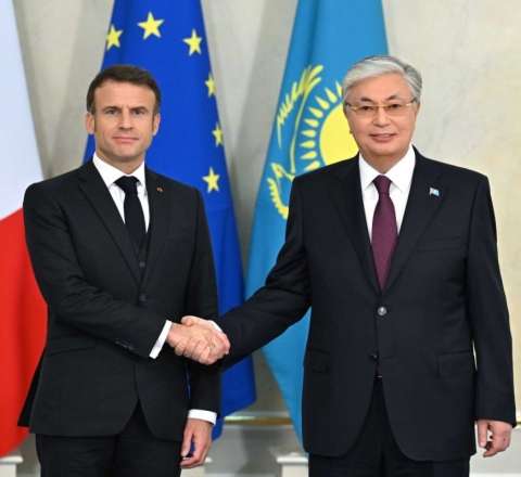 Makron və Tokayev Cənubi Qafqazı müzakirə etdi 