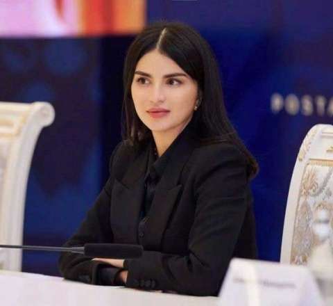 Saida Mirziyoyeva Mehriban Əliyevanı təbrik etdi 