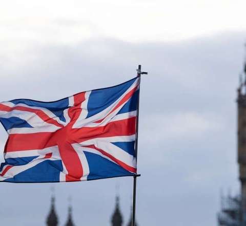 Britaniya Fransadakı böhrana görə miqrant axınından qorxur 