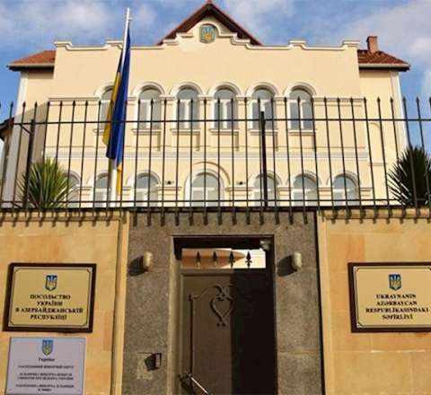 Rusiya növbəti dəfə Azərbaycan səfirliyini hədəf aldı: Zərbə binaya bu zərəri vurdu - FOTO 